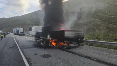Karayolda dehşet! Tır dorsesi alev topuna döndü