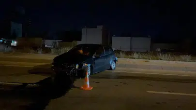 Takla atan otomobilde saniyelerle kurtuldular!