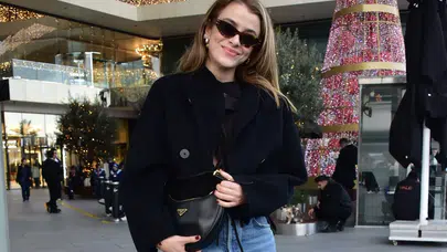 Gündelik şıklığı ve güler yüzüyle beğeni topladı: İşte İlayda Alişan’ın festival turu