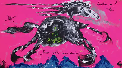 Tarihi hamamda zaman duruyor: Kain’at Sergisi sanatseverleri başka bir evrene çağırıyor