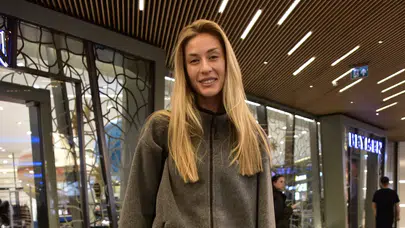 Makyajsız güzelliğiyle dikkat çekti: Ayça Çağla Altunkaya alışverişte