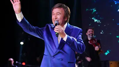 Bostancı ayağa kalktı