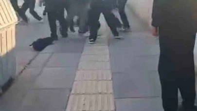 Akran zorbalığında sınır tanımadılar! Vicdanları sızlatan o anlar kamerada...