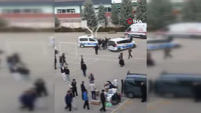 Kalem tutacak eller bıçak tuttu! Lisede kan gövdeyi götürdü, o anlar kamerada...