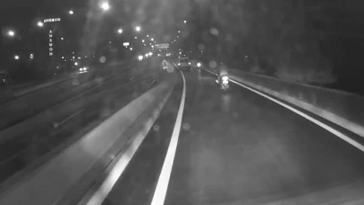 Araç kamerası korkunç kazayı saniye saniye kaydetti!