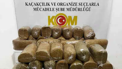 Kaçak tütünü minibüse gizlediler, polis takibinden kurtulamadılar!