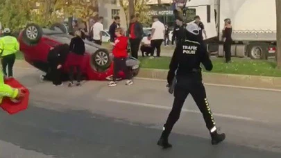 Bursa'da feci kaza: Sürücü takla atan araca sıkıştı!