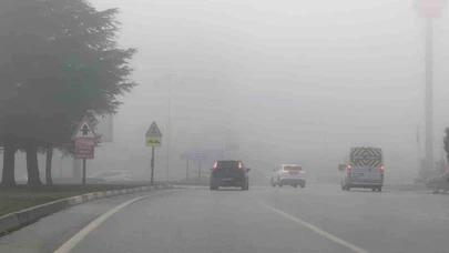 İnegöl’de göz gözü görmedi: Yoğun sis hayatı felç etti!