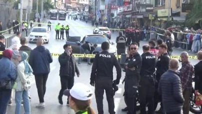 İzmir’de motosikletli şahıslar araca ateş açtı: 1 ağır yaralı