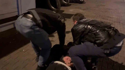 Emniyet kapıyı çaldı... Uyuşturucu turu yarım kaldı!