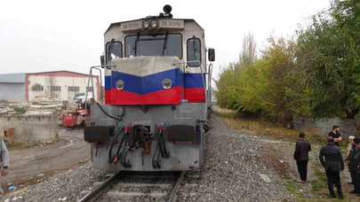 Yük treni ‘frene’ basmadı, dehşet dolu anlar yaşandı!