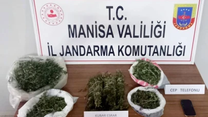 Jandarma göz açtırmadı! Binlerce hap, kilolarca esrar...