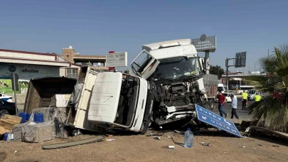 Tır tır üstüne... Zincirleme kazada yükler havada uçuştu!