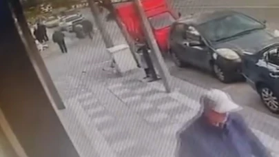 Dehşet anları kamerada! Motosiklet ikiye bölündü