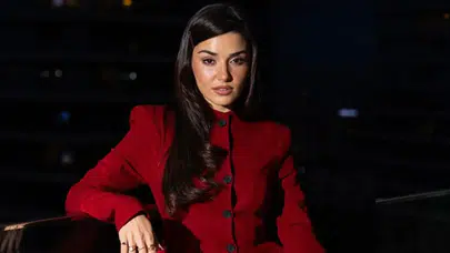 Aşk yok, proje çok... Hande Erçel yeni yaşında ‘Kalabalık ama yalnız’ modunda!