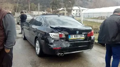 Kozan’da peş peşe çarpmalar: Trafikte nefesleri kesen anlar