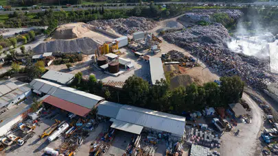 İzmir Buca'da belediye şantiyesinde çöp depolanmasına tepki