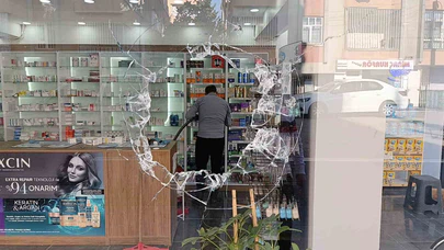 Gece yarısı kurşun sesleri: Şanlıurfa’da eczane hedef alındı!