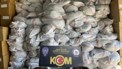 Dev kaçak tütün operasyonu...Kıskıvrak yakalandılar!