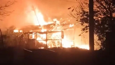 Yangın korkusu mahalleliyi uykusuz bıraktı!