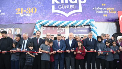 Trabzon’da kitap rüzgârı: Açılıştaki yoğunluk şaşırttı.