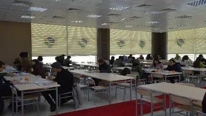 Öğrenciler bir anda fenalaştı: Ortaokul yemekhanesi mercek altında!