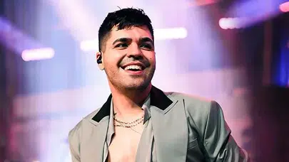 Sahnede beklenmedik an... Emir Can İğrek’in sabrı taştı!