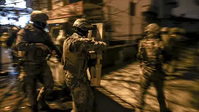 Özel timler ve dronlarla dev operasyon: Şüpheliler gözaltına alındı!