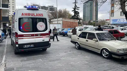 Kimse ne olduğunu anlayamadı...Kayseri’de sokak ortasında aniden bıçaklar konuştu!