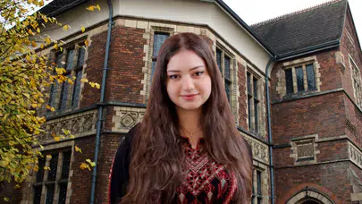 Oxford Union’da bir ilk: Filistinli-Arap kökenli kadın başkan seçildi!