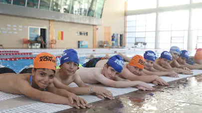 Konya’da 20 ilçede 15 bin öğrenci yüzme eğitimi alıyor: Hedef 45 bini aşmak