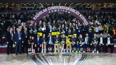 Kadın basketbolunda zirvenin adı belli oldu: Fenerbahçe Opet şampiyon!
