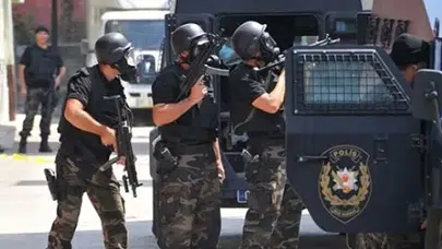 Narkotik timleri nokta atışı yaptı! Zehir sevkiyatına büyük darbe