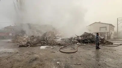 Kütahya'da dumanı gören koştu ama… 2 katlı ev kül oldu!