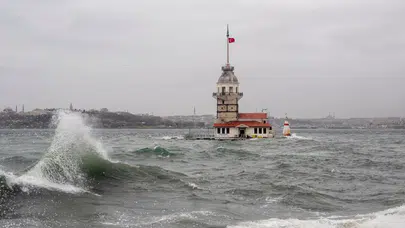 Meteoroloji alarm verdi! Sıcaklık düşecek, gök gürültülü sağanak geliyor