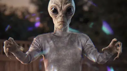 Ketenpere geri dönüyor: Şafak Sezer bu kez uzaylıların peşinde!