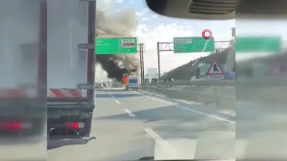 İstanbul TEM'de panik anları! Panelvan alev topuna döndü