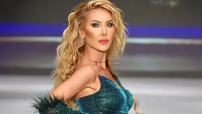 Kırmızı elbiseli Gizem Özdilli'nin 2026 dileği olay Oldu: 'Allah akıl versin!'