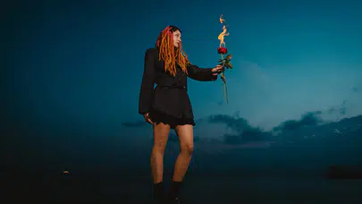 Aşkı terk etmeyen kalpler için yazıldı: Canay Doğan’dan 'Uslanmaz'