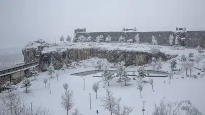 Diyarbakır’da kar molası... Eğitime 1 gün daha ara verildi!