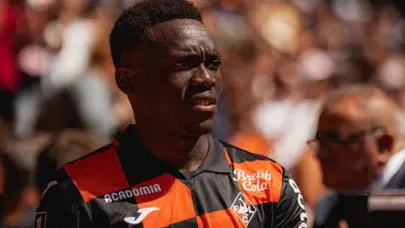 Beşiktaş’ta ön libero Alarmı: Sergen Yalçın Avom transferine kilitlendi!