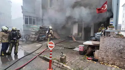 Atölyede başladı, binayı yuttu! Çekmeköy'de ahşap bolluğu yangını şımarttı...