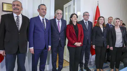 Görüşmeler başladı: DEM Parti ve CHP masaya oturdu!