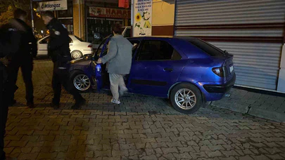 Aracında hareketsiz gördüler apar topar polis çağırdılar!