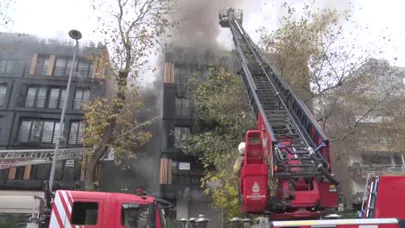 Alevler restoranı yuttu... Çatıdan yükselen yangın korkuttu!