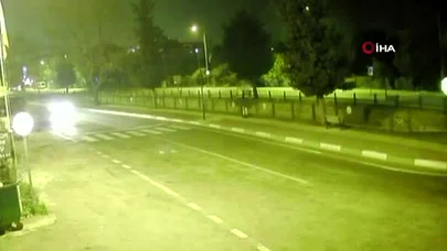 Direksiyon hâkimiyeti tatilde, minibüs derede! Bursa’daki o “dalış” kamerada...