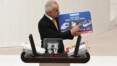 Ulaştırma ve Altyapı Bakanı Uraloğlu: 'TÜRASAŞ üretimde rekora koşuyor'