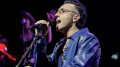 Mabel Matiz’den 10 bin kişilik şov! Ülker Arena’da müzik dolu gece