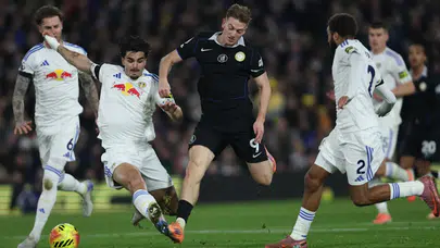 Chelsea’ye büyük şok! Leeds United seriyi 3-1’le bitirdi