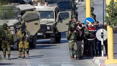 İsrail güçleri Batı Şeria’yı bastı: Filistinlileri tutuklayıp şiddet uyguladı!